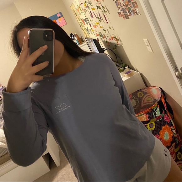 Vineyard Vines Tops - Vineyard Vines long sleeve t shirt
